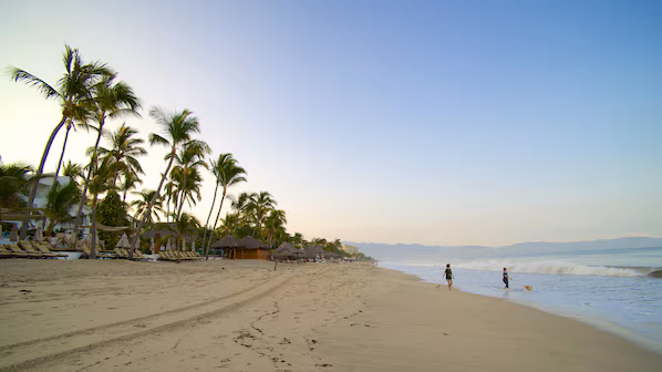 Nuevo Vallarta Beach near Dreams Bahia Mita Surf & Spa Resort with expansive golden sands and Pacific ocean views