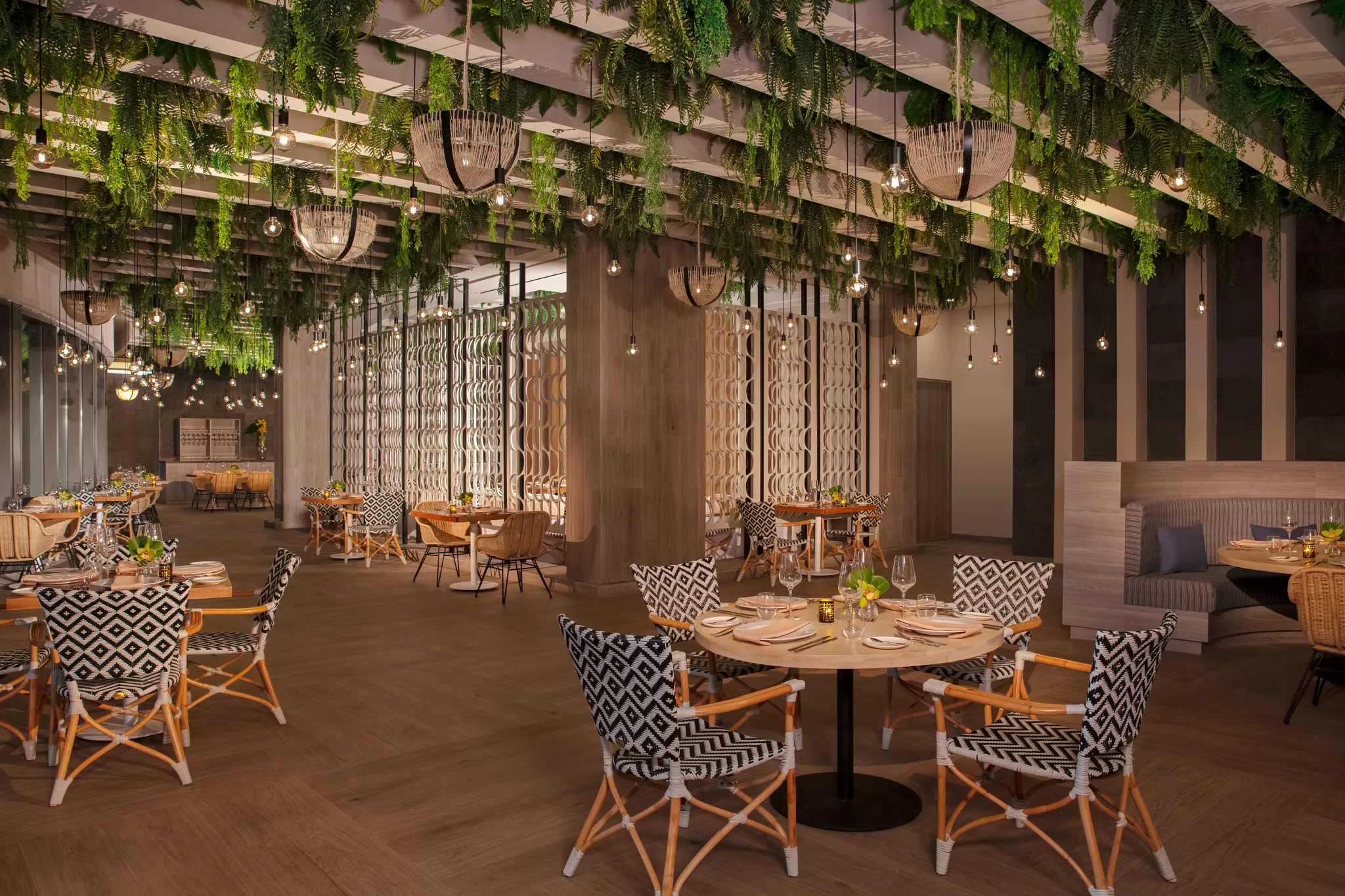 Portofino restaurant at Dreams Bahia Mita Surf & Spa Resort featuring elegant Italian cuisine, romantic ambiance, and upscale dining décor.
